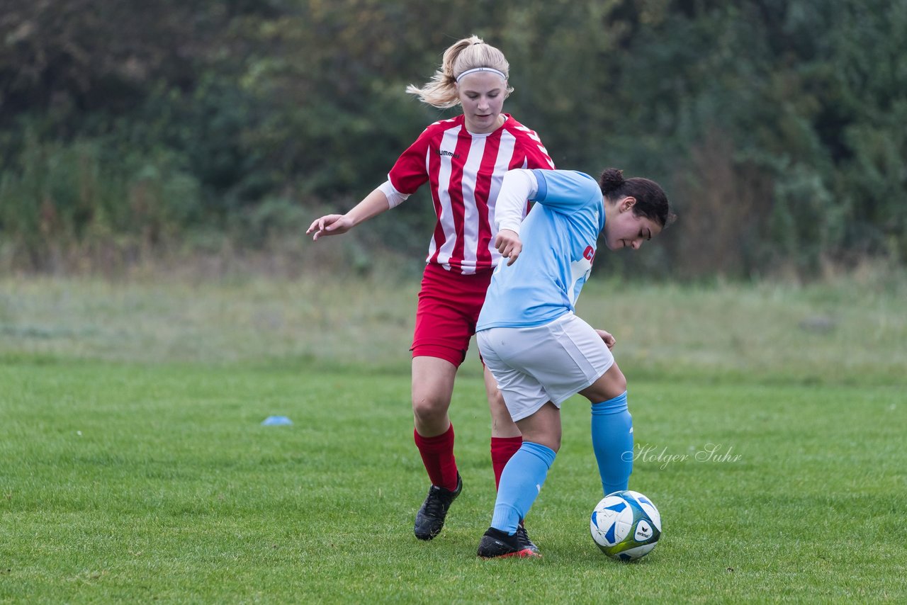 Bild 141 - wBJ TuS Tensfeld - SV Fortuna St. Juergen